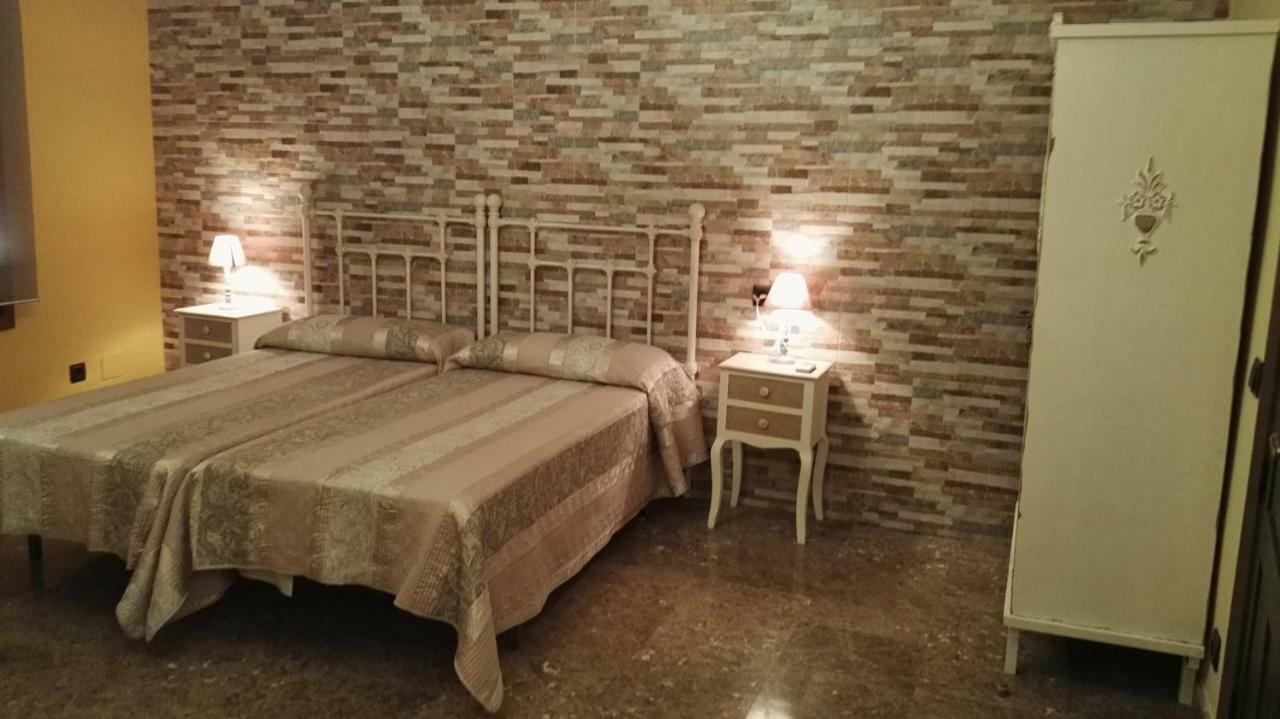Casa Tiburcio Apartment Arenas de San Pedro Bagian luar foto